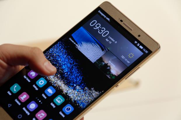 Huawei P8 Max On-Hand